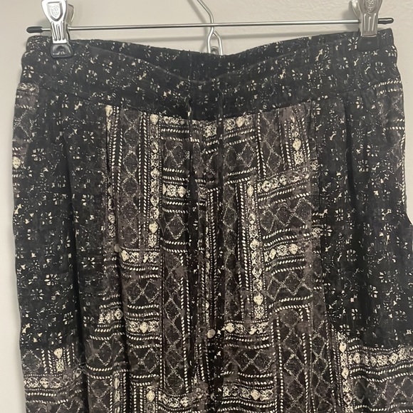 Ecote harem pants. Size: small - Picture 2 of 6
